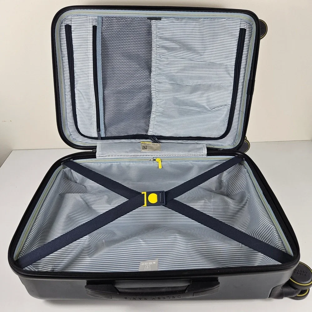 Delsey Paris nwot minor